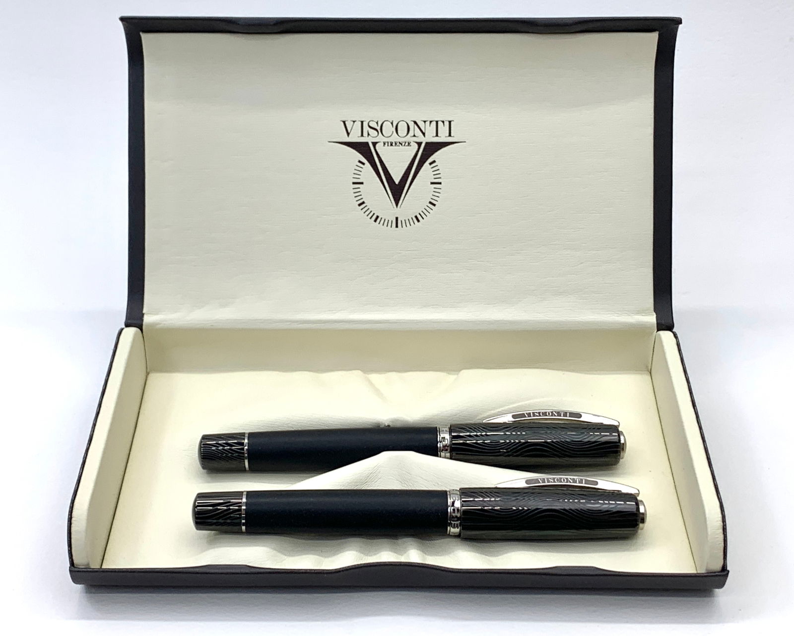 Visconti Italy Black and Grey Oversized Fountain and Ballpoint Pen w/Box (1 of 7)