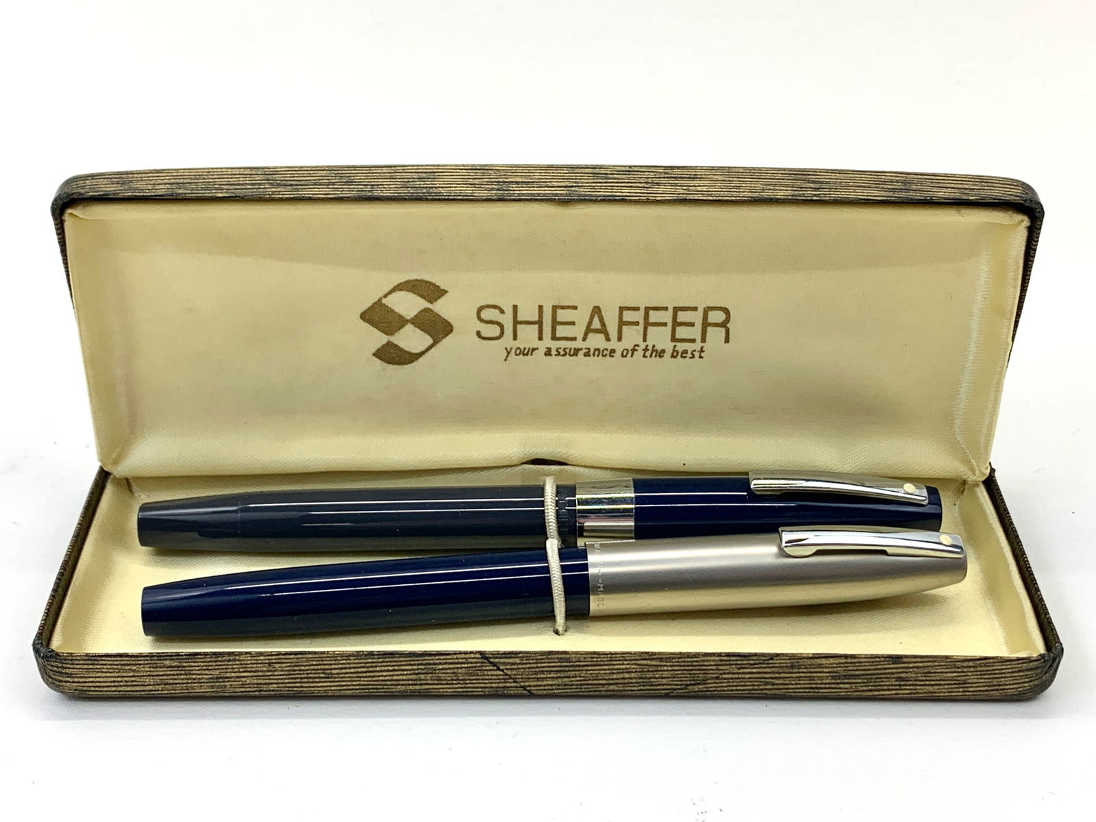 Two Sheaffer Imperial II White Dot Fountain Pens (1 of 8)