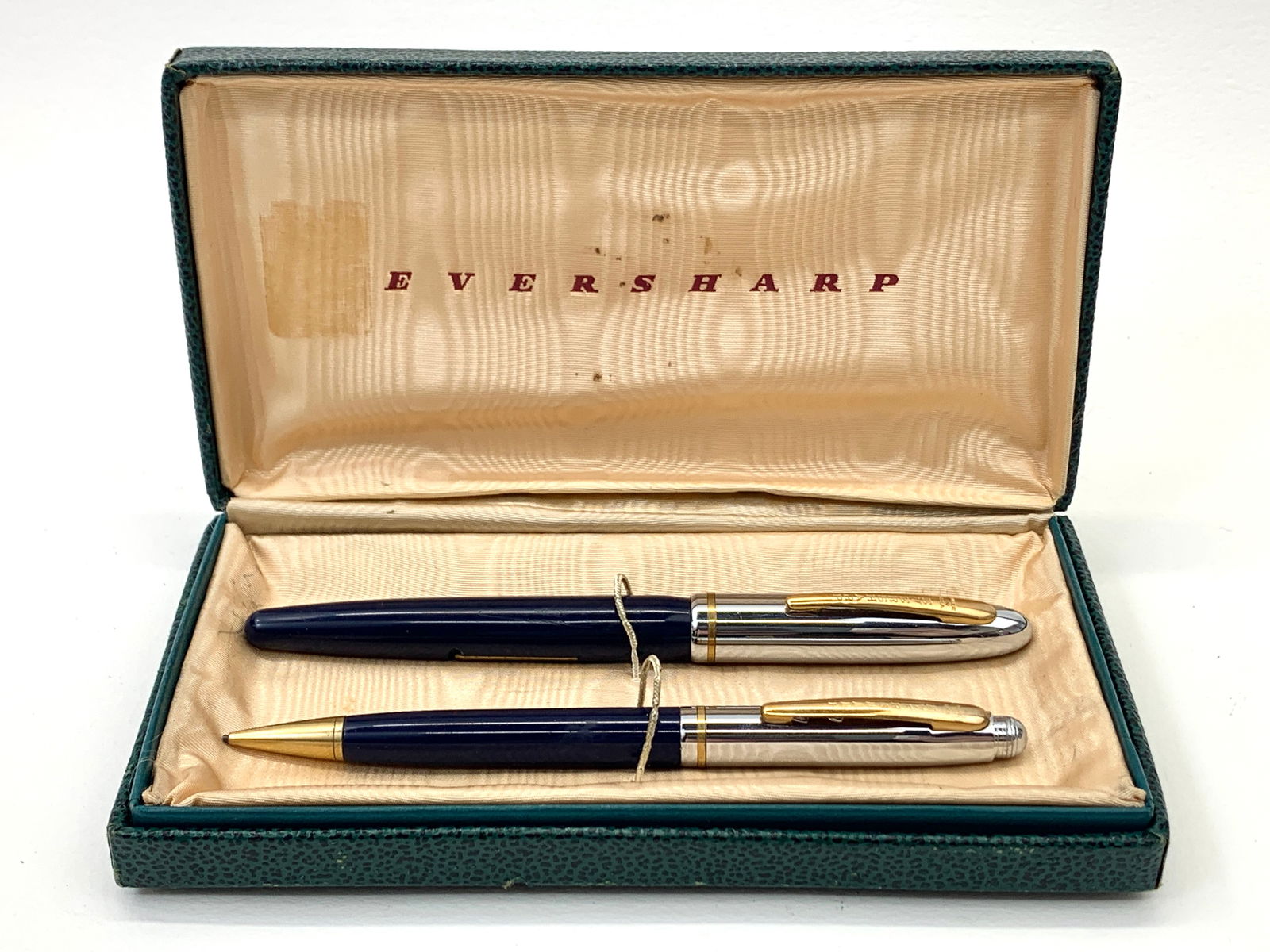 Vintage Eversharp Navy Blue and Silver Fountain Pen and Pencil Set w/Box (1 of 7)