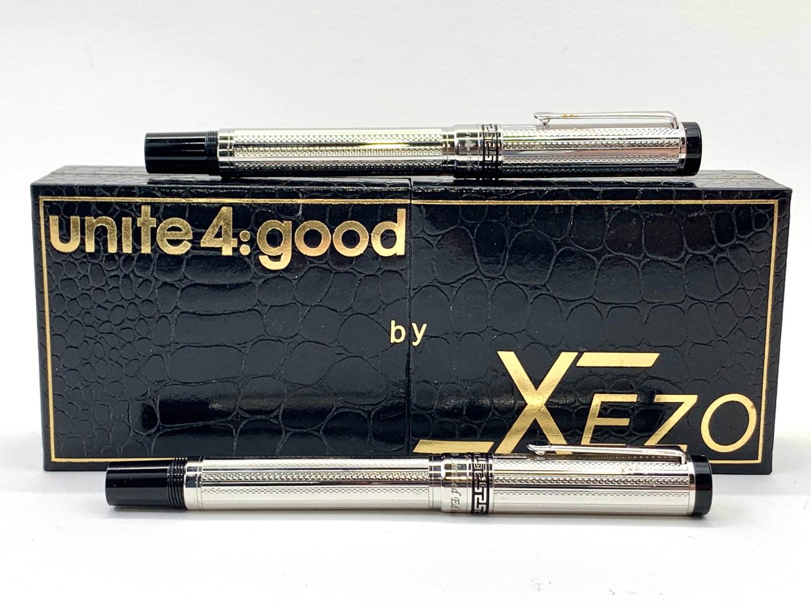 Xezo Tribune Platinum LTD Edition Silver and Black Fountain and Ballpoint Pen Set w/Box: 500 sets were made. This appears to be set #75. Platinum plated. Very good, lightly used condition. No defects, or dents in the barrel. Approximately 5 1/2 inches closed.