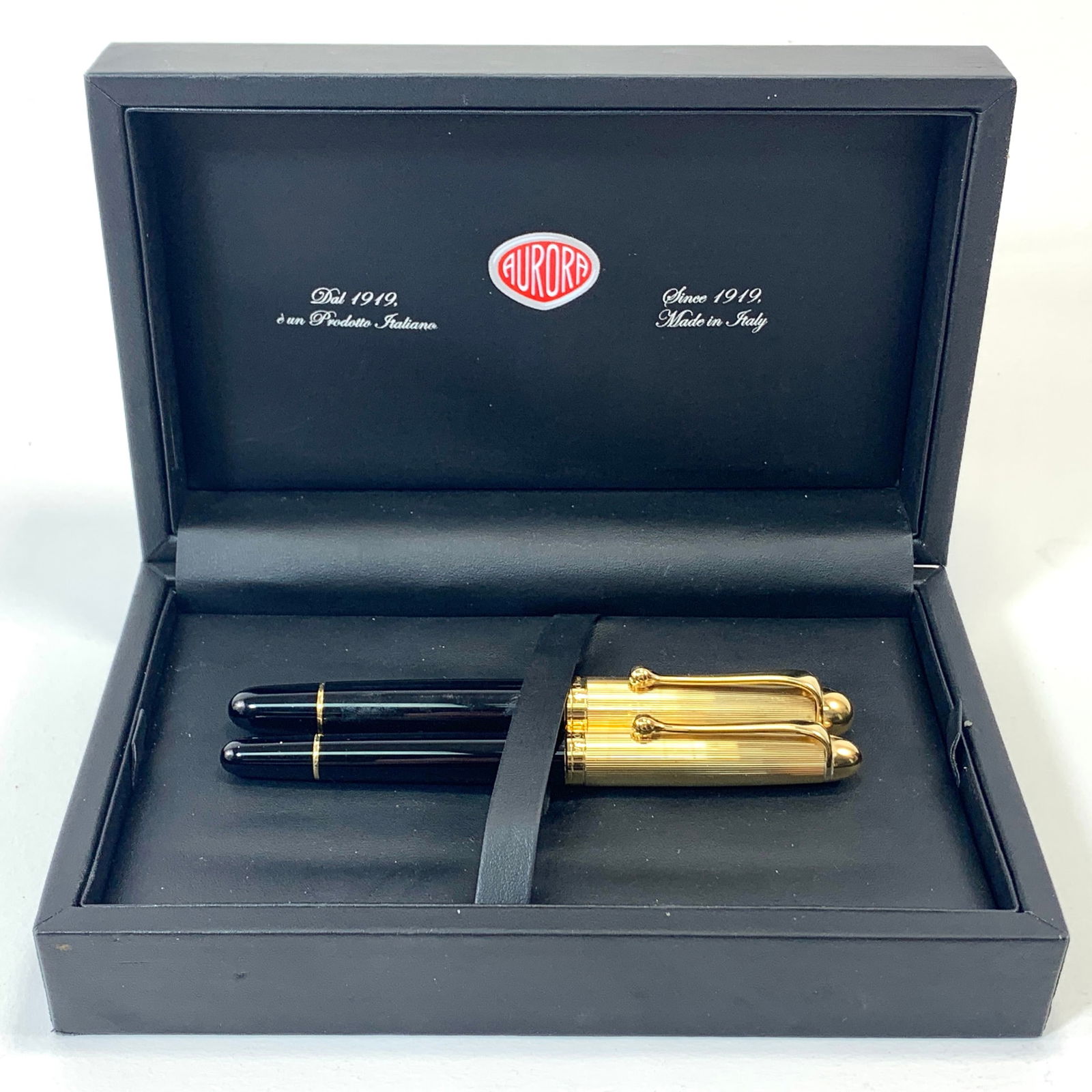 Aurora Black and Gold Fountain and Ballpoint Pen Set w/Box (1 of 7)