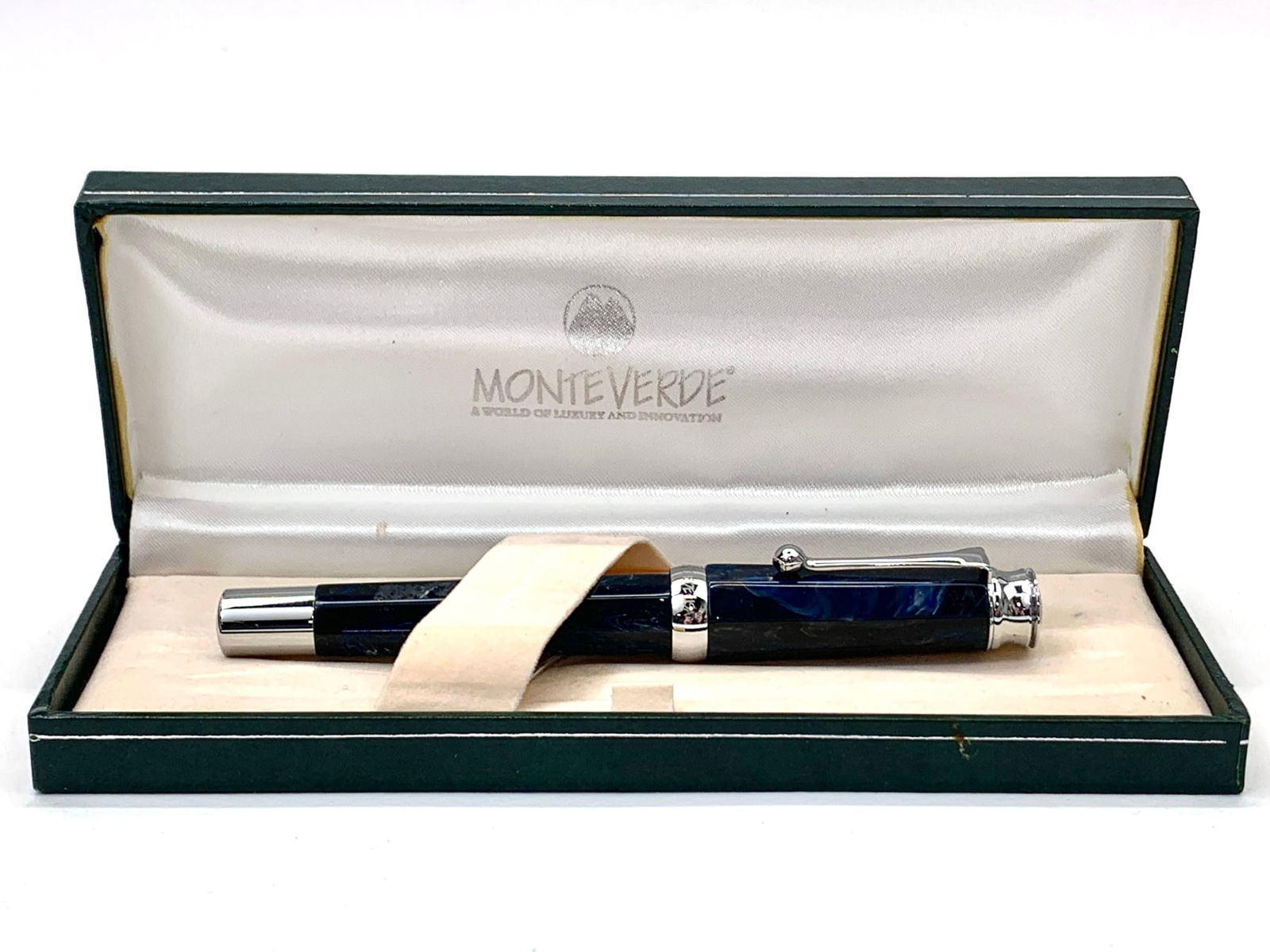 Monteverde USA Essenza Octagonal Marbleized Blue Fountain and Ballpoint Pen (1 of 9)