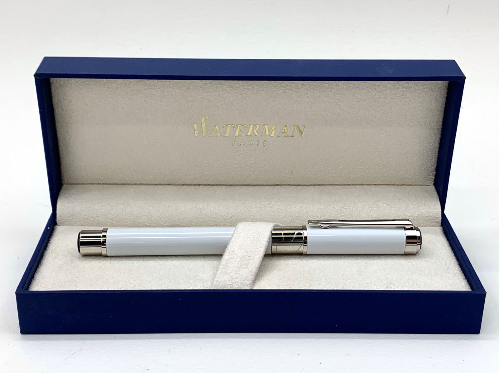 Waterman France White Lacquer Enamel and Chrome Fountain Pen w/Box (1 of 9)