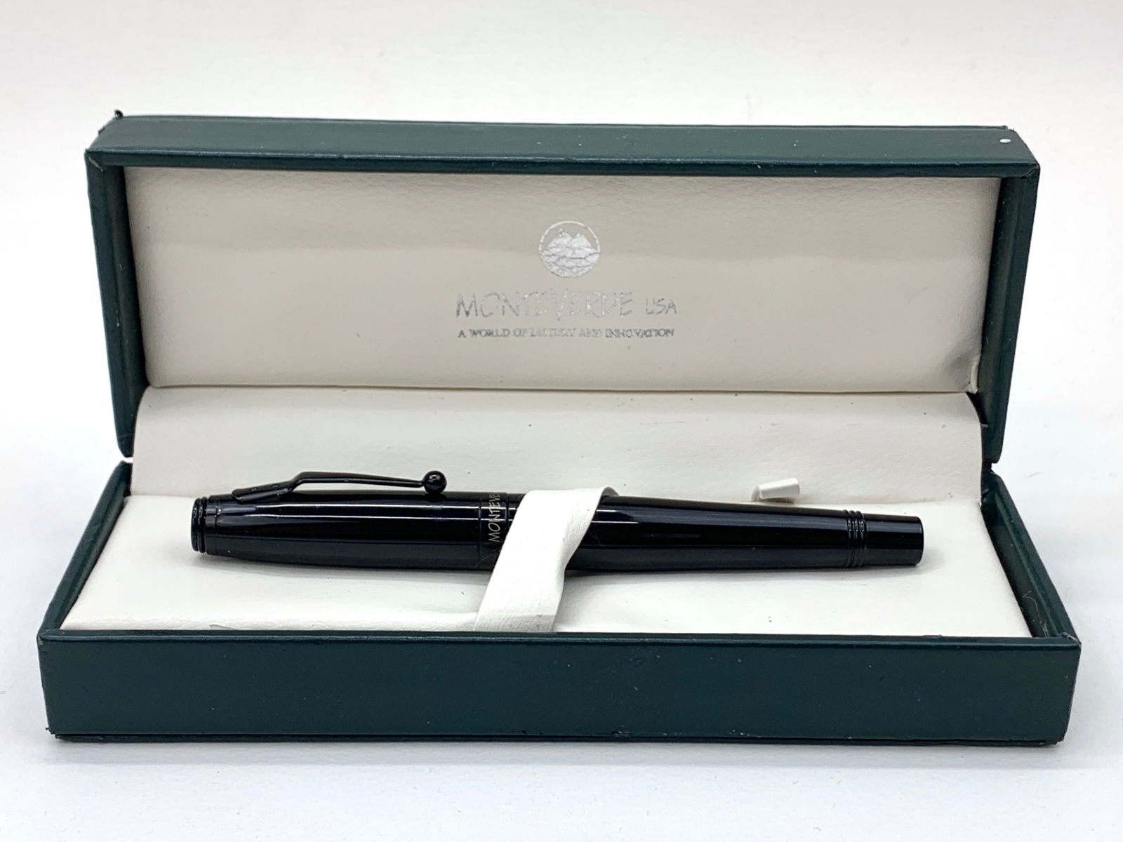 Monteverde Invincia USA All Black Lacquer Metal Ballpoint Pen w/Box (1 of 9)
