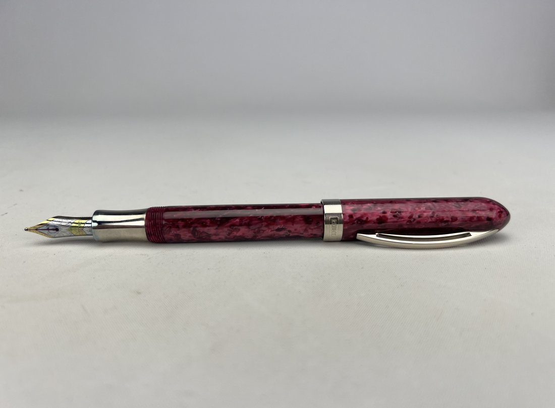 Visctonti Italy Rebecca Moss New York Limited Edition Fountain Pen (1 of 10)