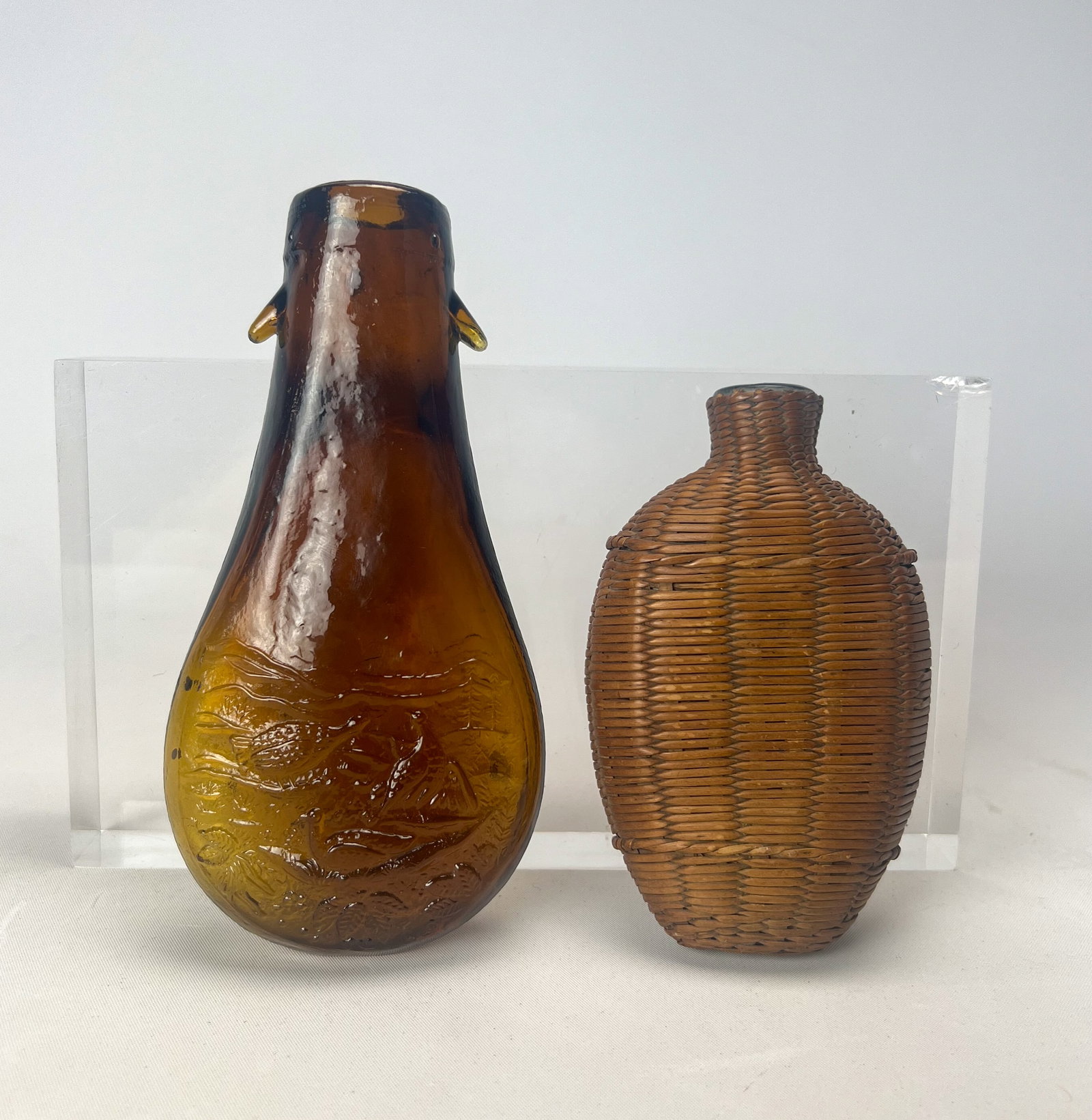 Antique American Amber Molded Glass Black Powder Container & Civil War Wicker Flask (1 of 9)