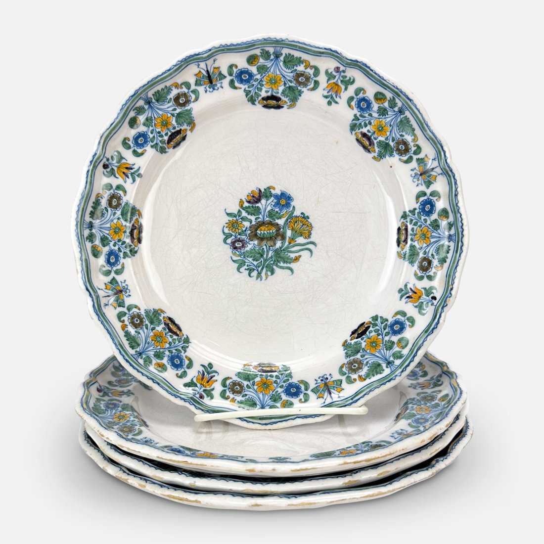 Four Antique 18th/19thC French Moustiers Faience Pottery Dinner Plates (1 of 8)