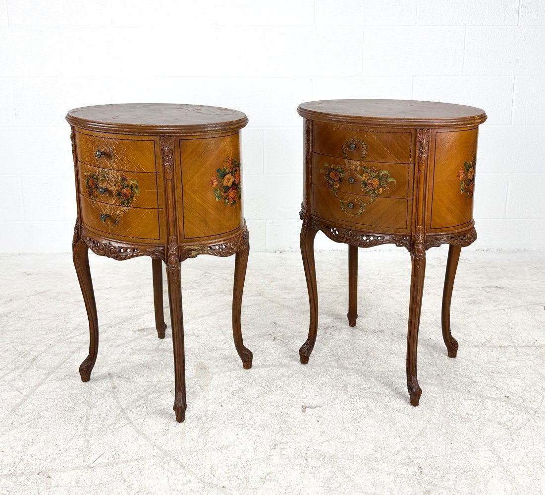 Pair Vintage French Style Floral Decorated Bedroom Nightstand End Tables (1 of 15)