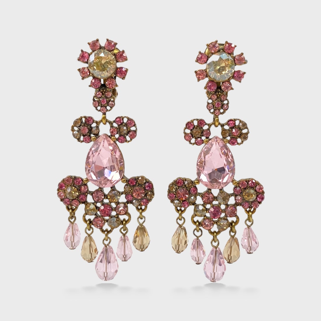 OSCAR DE LA RENTA Chandelier Drop Dangle Clip-On Costume Earrings: Drop approx. 3 3/8" x 1 3/8" Shipping: We do not provide in-house shipping or packing. Please reach out to one of our preferred shippers for a quote: Donald Camden UPS Store #4608 store4608@theupsstor
