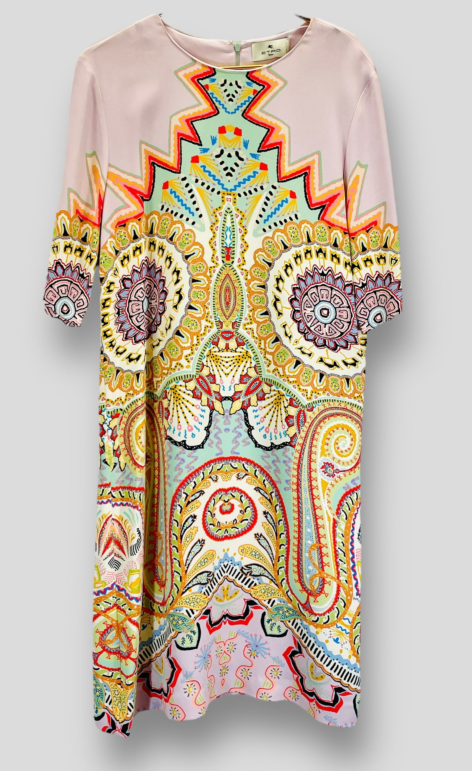 ETRO MILANO Lavender Shift Dress with Kaleidoscope Pattern. Back Zip and 3/4 Sleeves. No Size Tags (1 of 4)