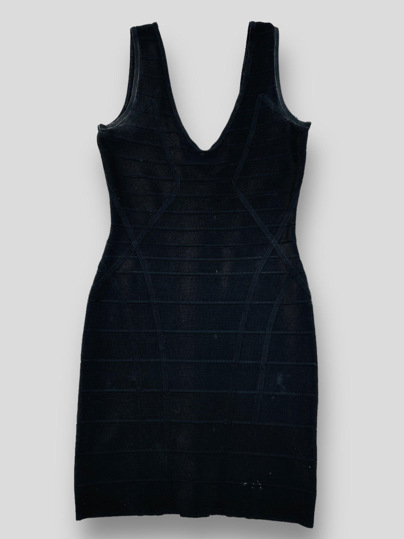 HERVE' LEGER Iconic 90s Black Bandage Dress. Sz Medium: Faded fabric on underarms. Shipping: We do not provide in-house shipping or packing. Please reach out to one of our preferred shippers for a quote: Donald Camden UPS Store #4608 store4608@theupsstore.
