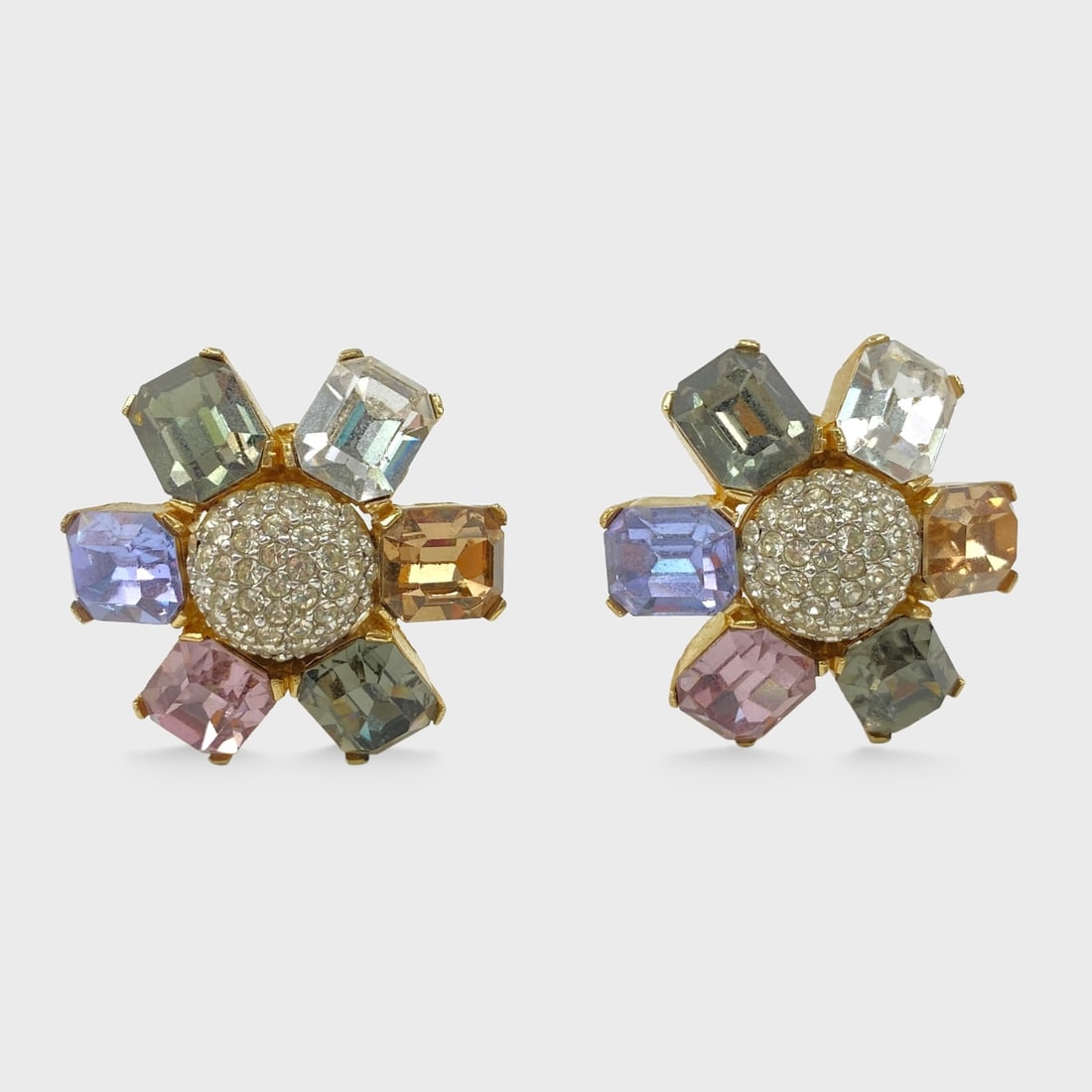 Vintage Ciner Multi Stone Flower Rhinestone Cluster Clip On Earrings: Approx. 1 5/8” . Good preowned condition.