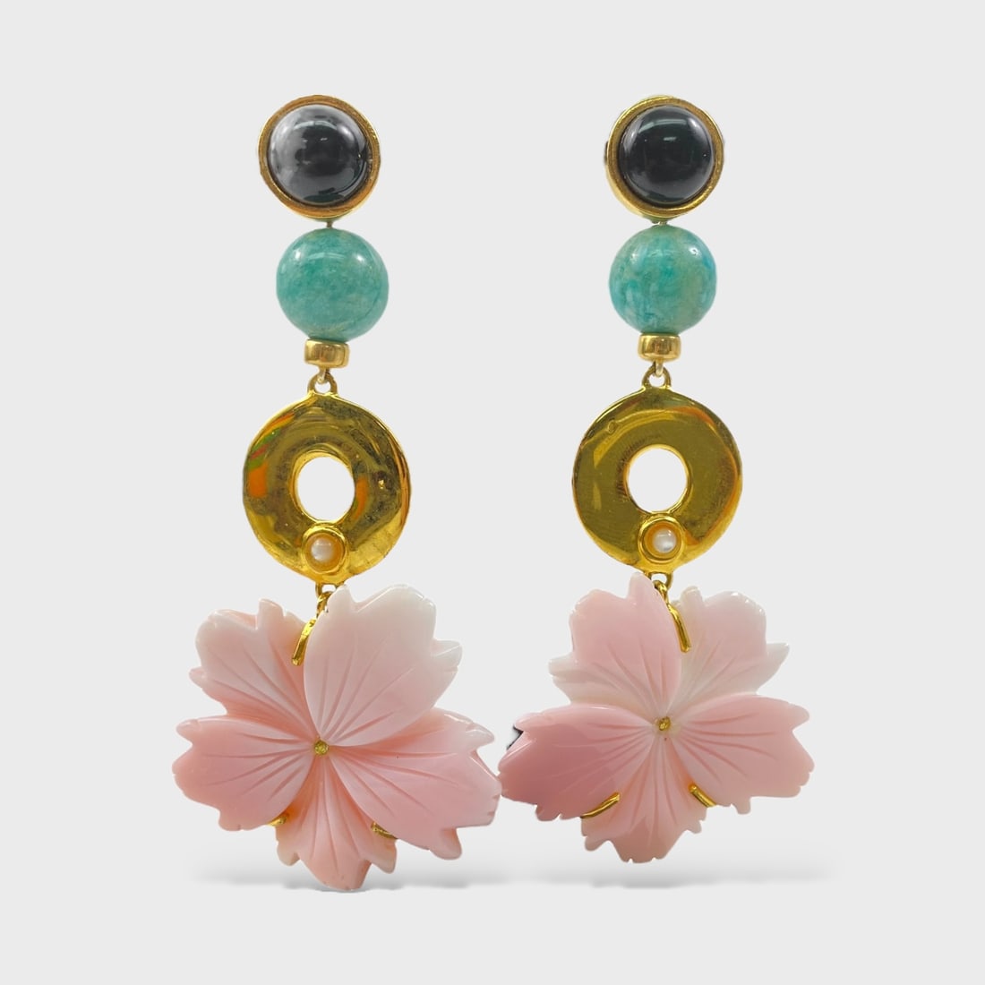 Lizzie Fortunato Gold Tone Hard Stone Carved Coral Drop Dangle Pierced Earrings (1 of 3)