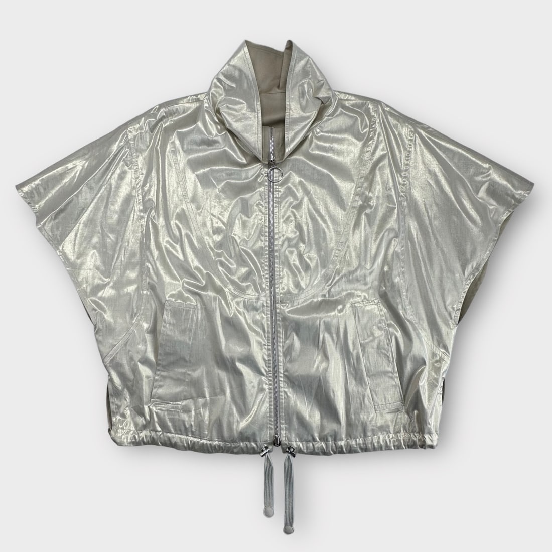 AKRKIS PUNTO Khaki/Gold Reversible Short Sleeve Cape With Zip Closure (1 of 5)