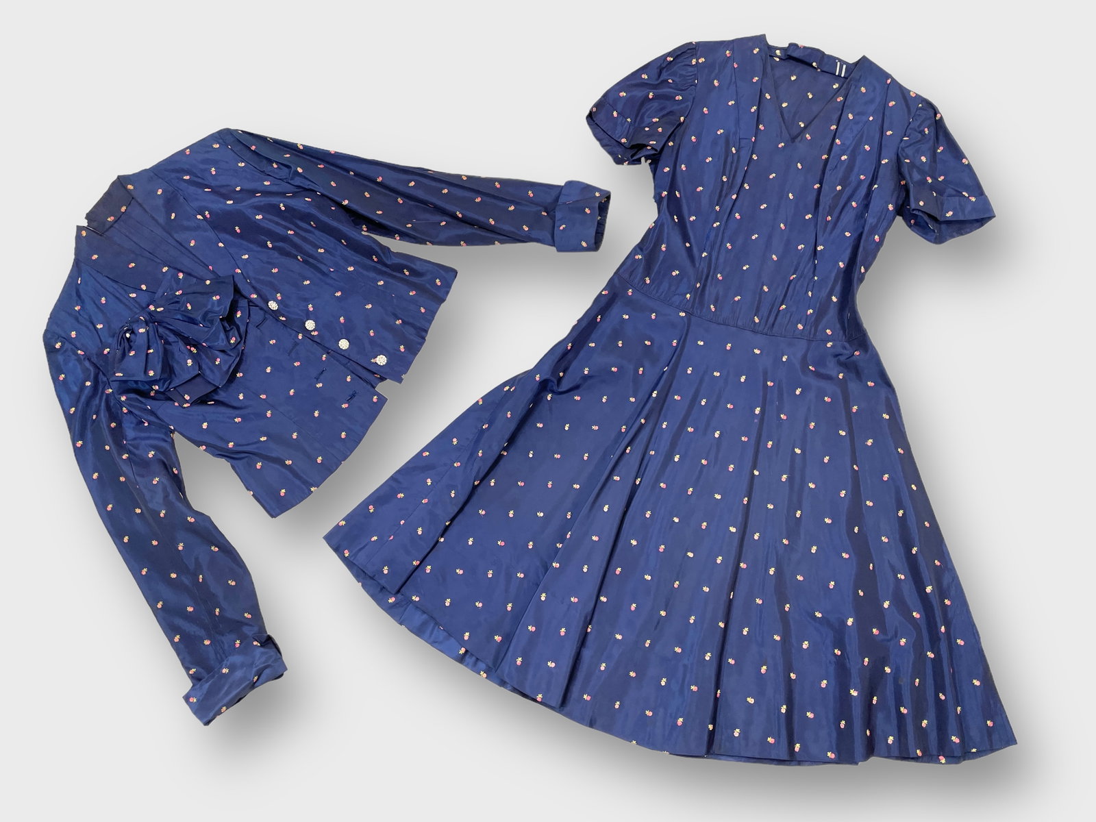 Antique UNBRANDED Blue Custom Made Dress With Small Pink Flowers, And Matching Jacket: Preowned. Good Condition. Measurements. Shoulders 14.5, Length 40