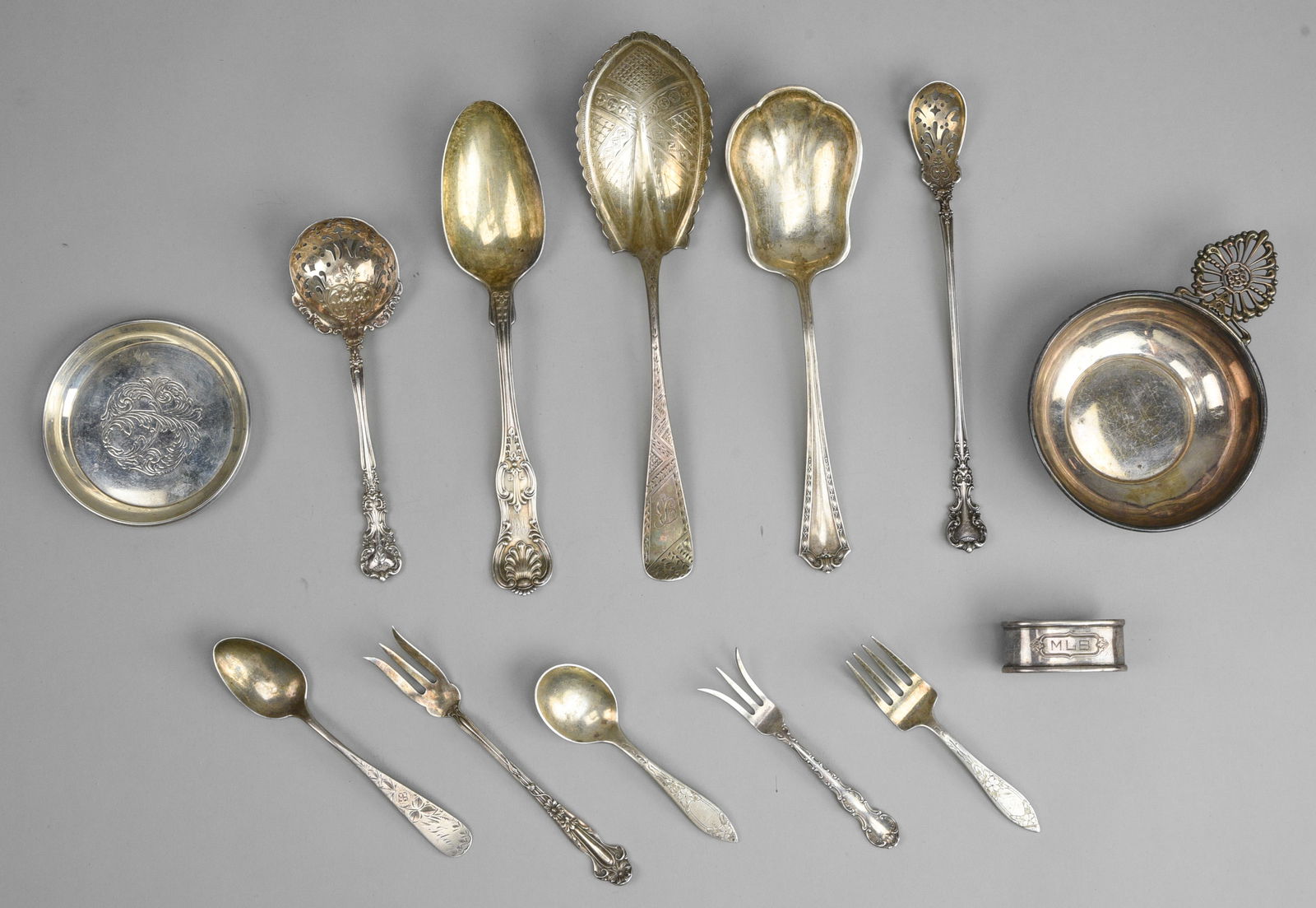 Sterling Silver Articles-Porringer, Serving Pcs, Napkin Ring, Etc. 498 Grams (1 of 6)