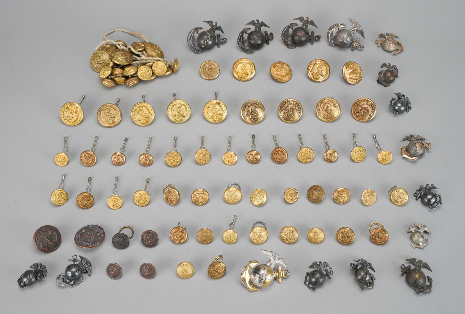 Pre-WWI United States Military Group: USMC Globe & Anchor Military Collar Insignia & Buttons (1 of 9)