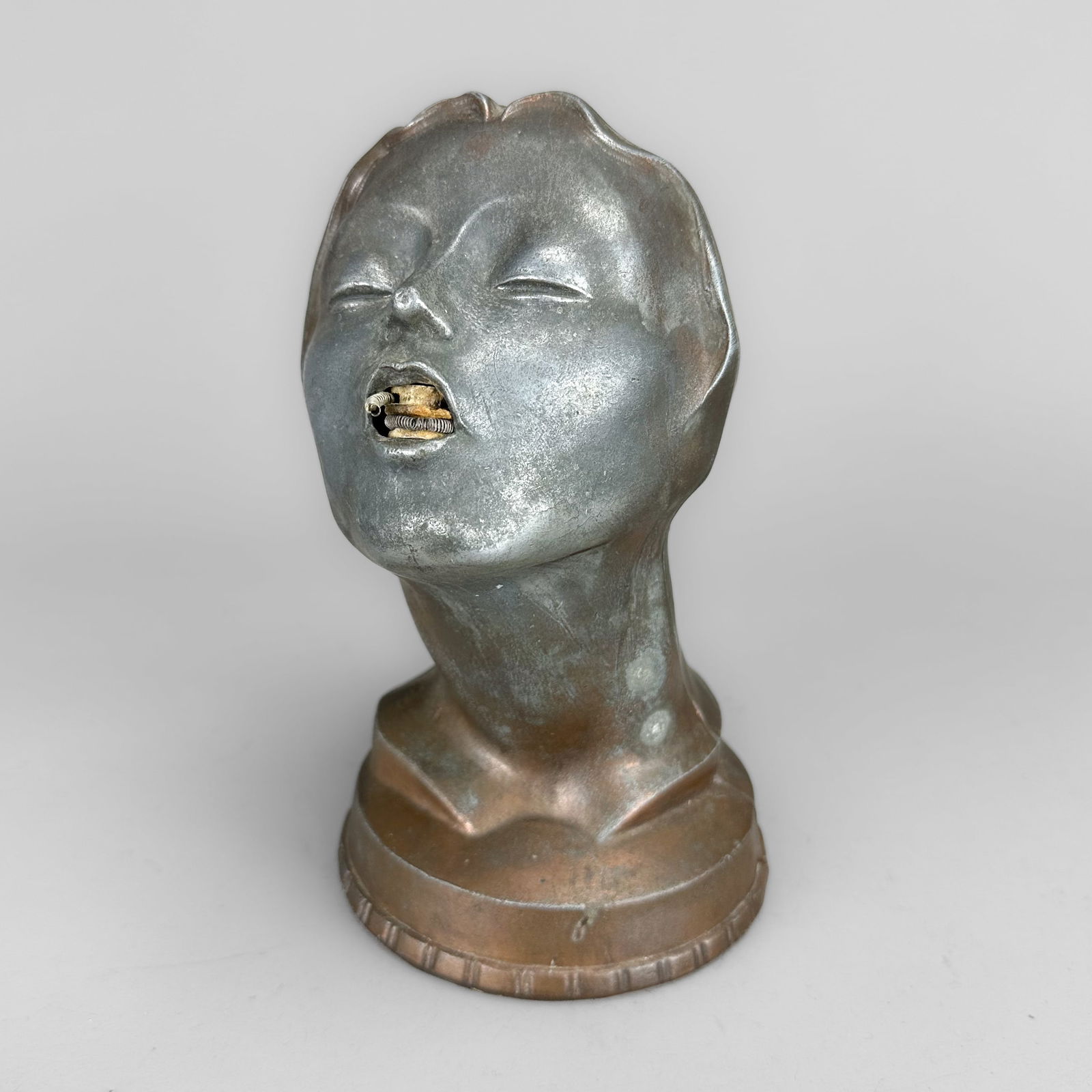 Antique Metal 1920s  Art Deco Figural Cigar Cigarette Table Lighter Figural Flapper Woman's Head (1 of 7)