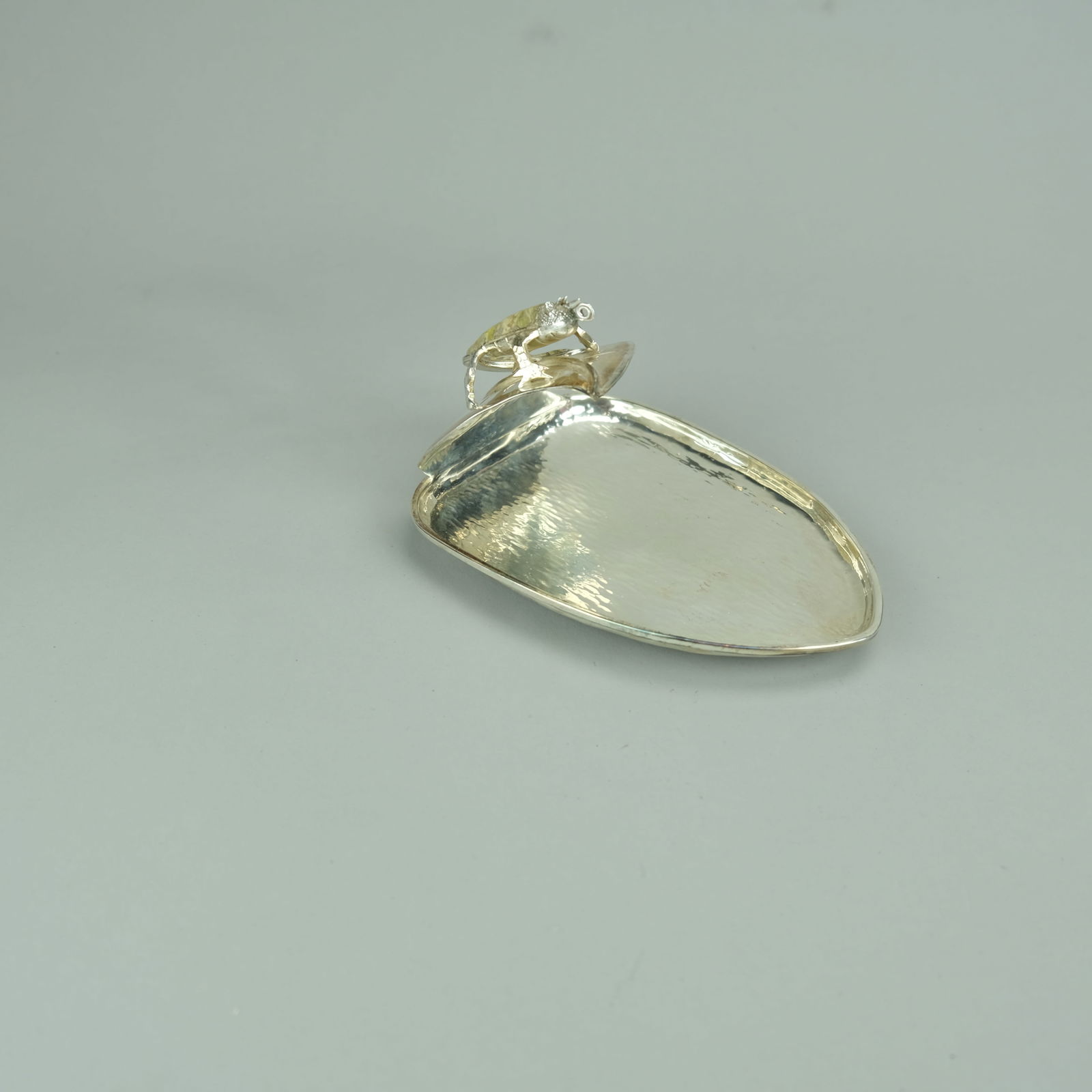 Wolmar Castillo Mexican Hand-Hammered Silverplate Serving Dish w/Chameleon Stone Handle (1 of 12)