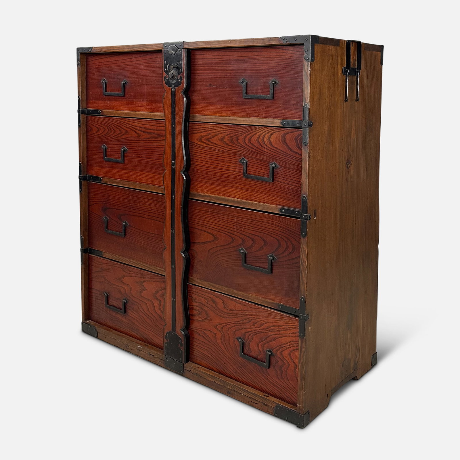 Antique Japanese 4-Drawer Tansu Chest w/Locking Bar: Antique Japanese 4-drawer tansu chest with locking bar. Good age-appropriate condition. We Do Not Provide In-House Shipping! Please reach out to one of our preferred shippers listed below. Donald Camd