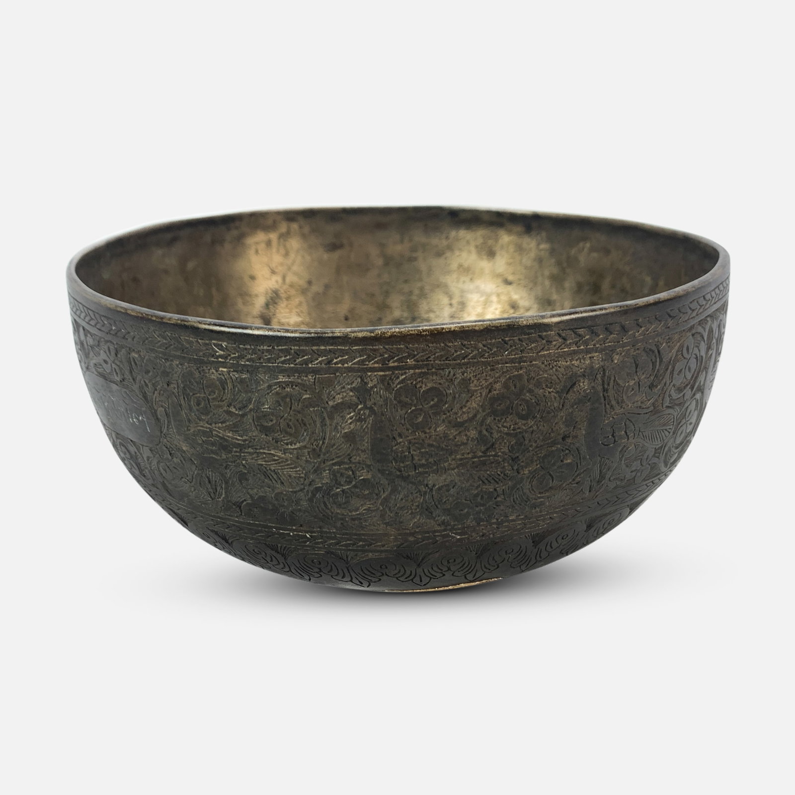 Antique Southeast Asian Bangladesh "Jambati" Brass/Bronze Singing Bowl: Antique Southeast Asian Bangladesh "Jambati" singing bowl. Good overall with shown split. We Do Not Provide In-House Shipping! Please reach out to one of our preferred shippers listed below. Donald Ca