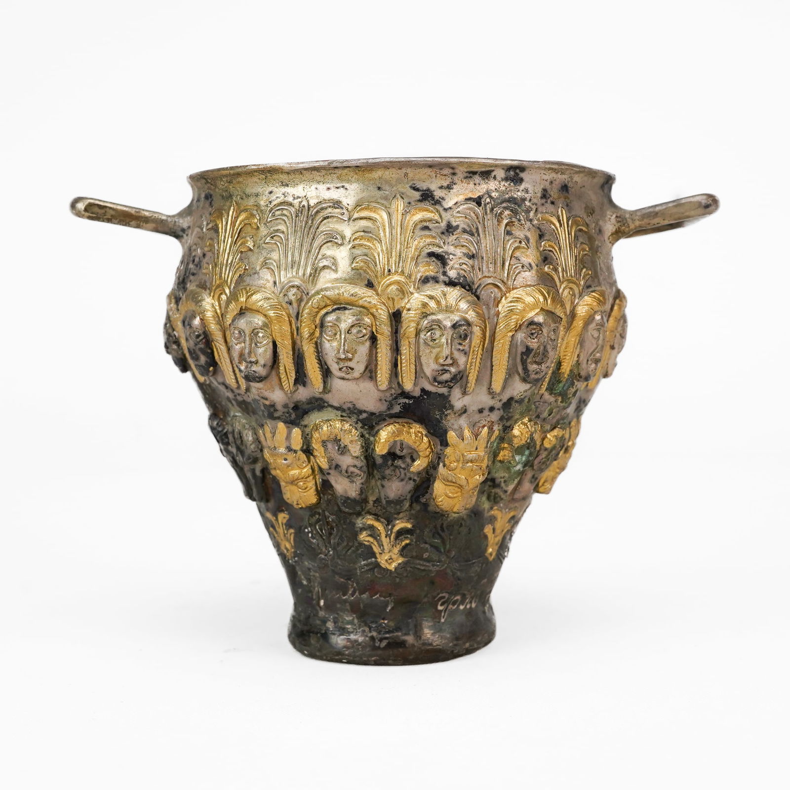 Thracian Silver Skyphos Wine Vessel Repousse Heads: Thracian Silver Skyphos Wine Vessel Repousse Heads. We Do Not Provide In-House Shipping!Please reach out to one of our preferred shippers listed below. Donald Camden UPS #4608 - store4608@theupsstore.