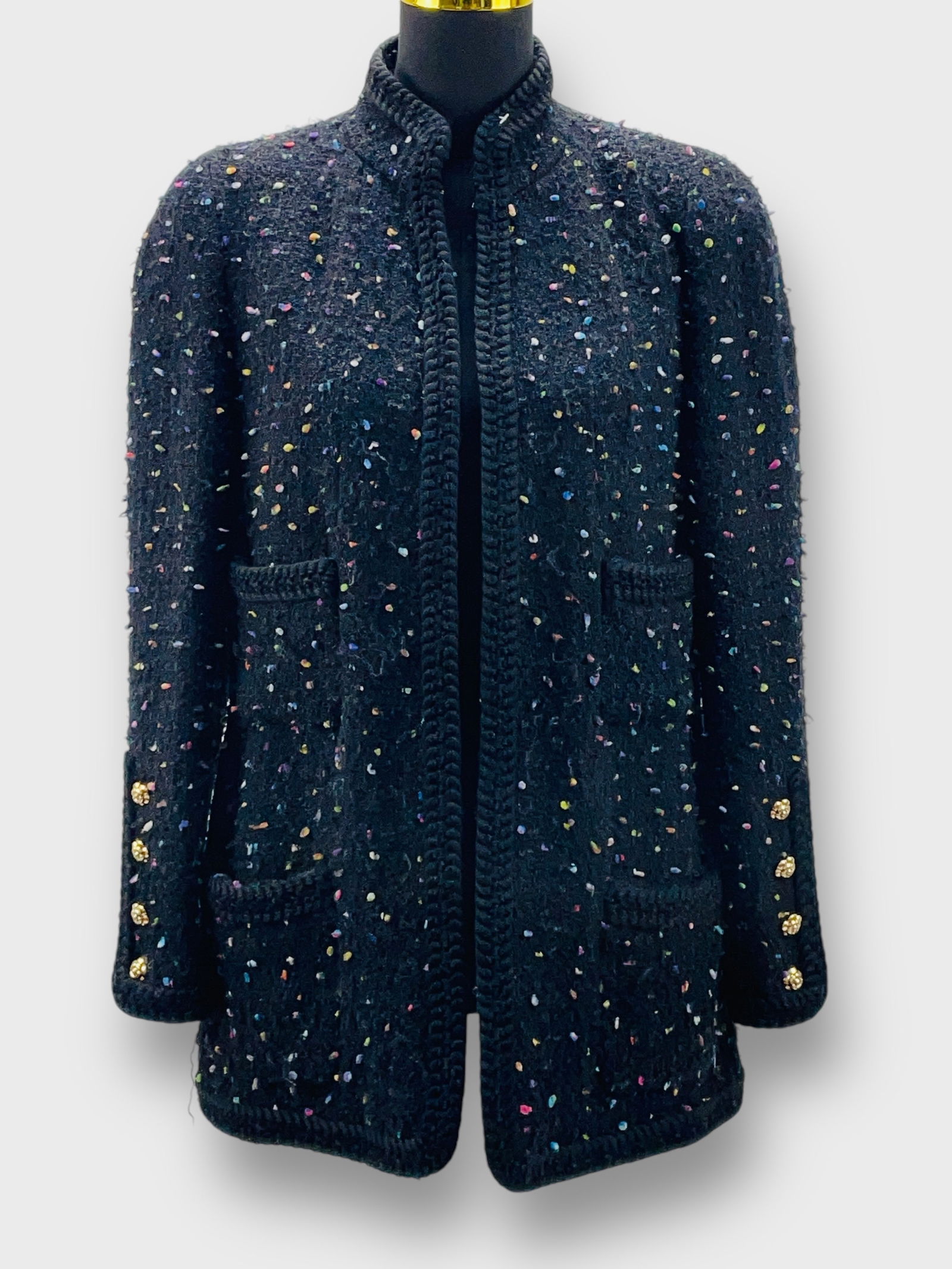 CHANEL Boutique Vintage Boucle Wool  Blazer/Jacket Size 40 W/ 4 Front Pockets And Gold Tone Flower (1 of 6)