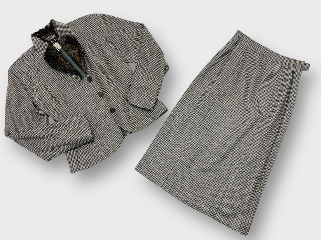 FENDI Roma 360 FF By Contir Vintage 2Pc Blazer/Jacket And Skirt Suit Size 40  W/ Persian Lamb (1 of 6)