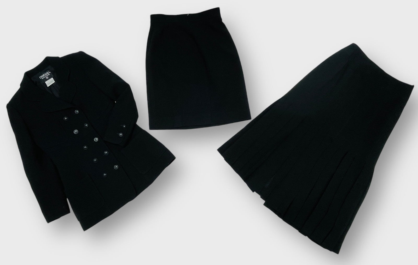 CHANEL Boutique Vintage Black Wool Crepe Blazer Two Wool Crepe Skirts Size 40.   Silk Lining. (1 of 5)