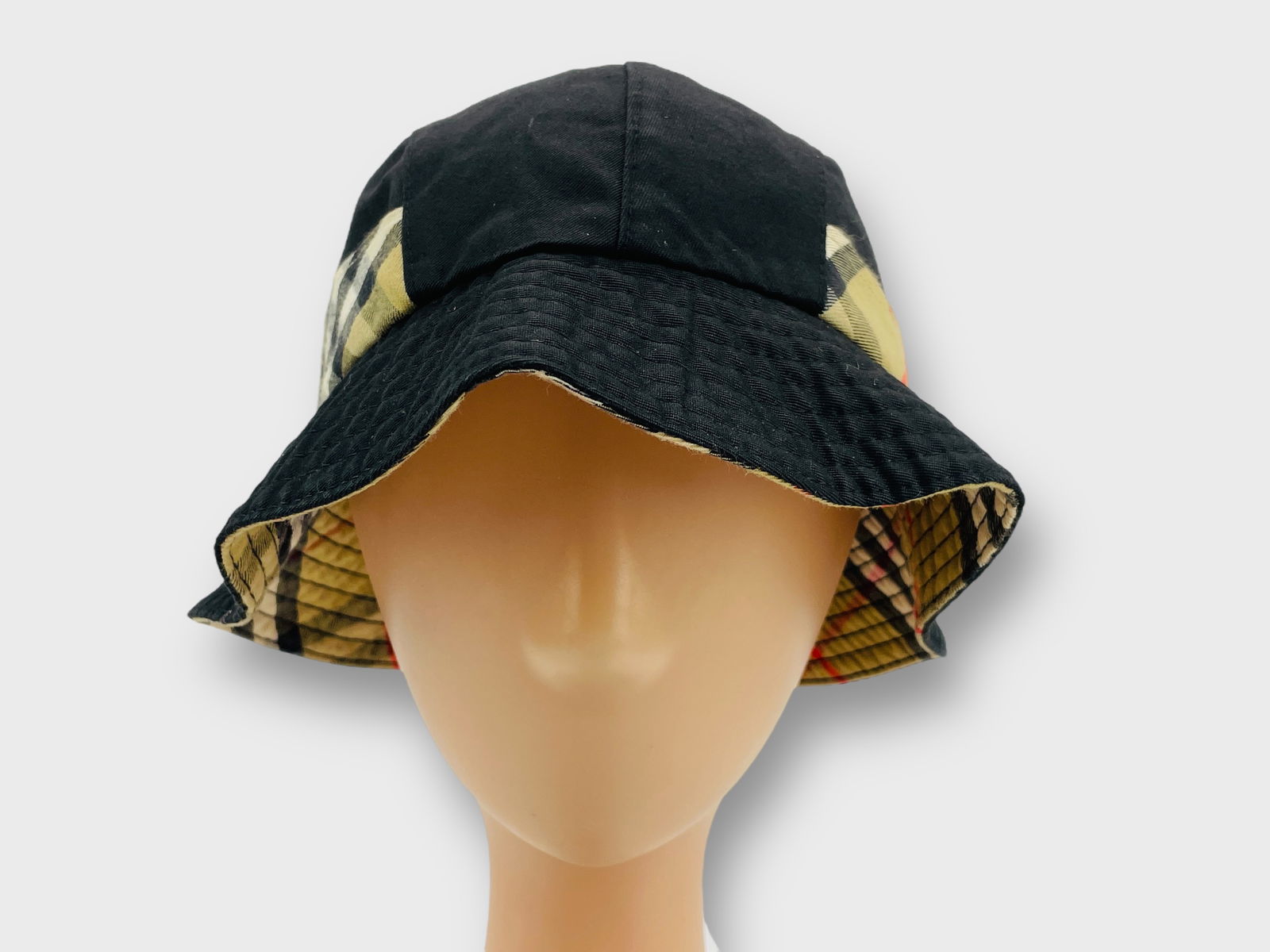 BURBERRYS’ LONDON Bucket Hat-One Size Cotton: Preowned, sold as is