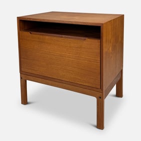 Arne Wahl Iverson for Vinde Mobelfabrik Mid-Century Danish Modern Teak Nightstand