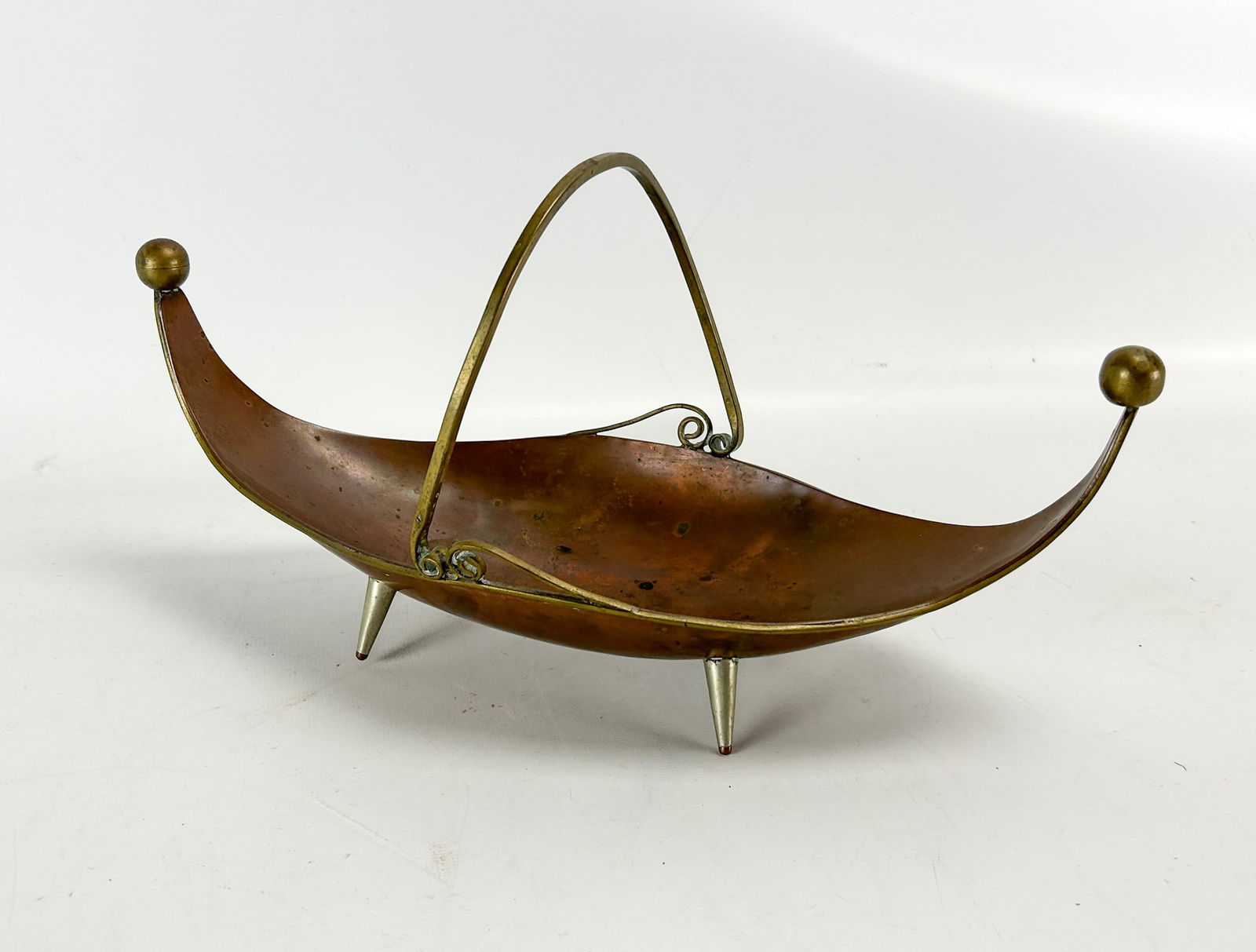 Lopez Scarce Mexican MCM Copper and Brass Taxco Mixed Metal Footed Basket w/Handle (1 of 7)