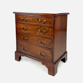 Antique English George III Mahogany Bachelors Chest of Drawers