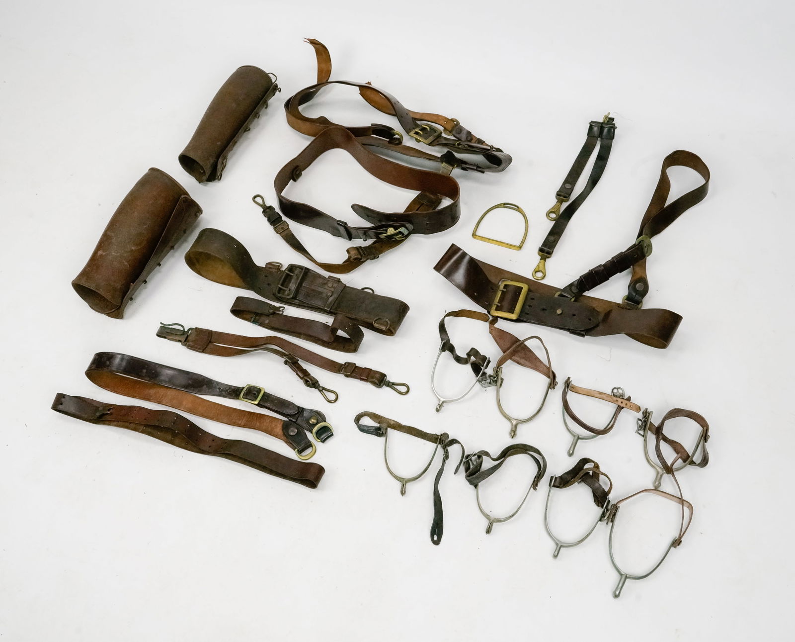 WWI USMC & US Army Between the Wars WWII Canvas Field Gear & Leather Equestrian Parts (1 of 12)