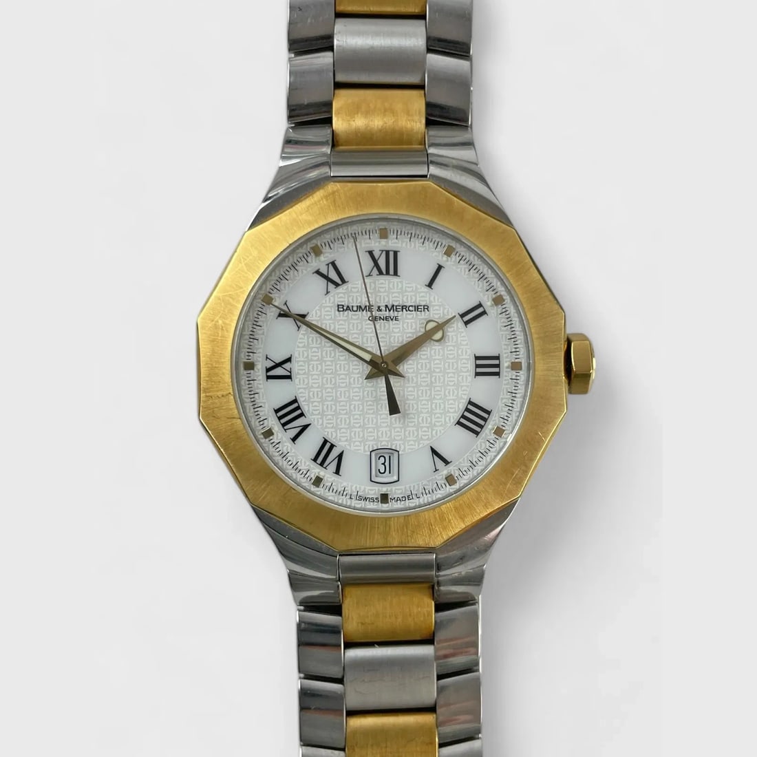 Baume & Mercier Riviera Quartz Two-Tone Wristwatch No. 4586007: The case is approx. 37x7x44mm. The case and bracelets have some scratches. Watch needs battery. We do not provide in-house shipping! Please reach out to Donald Camden at UPS Store 4608 or refer to our