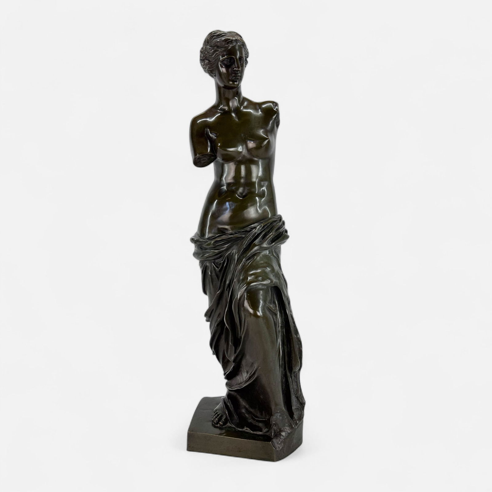 Ron Liod Sauvage (After) "Venus de Milo" Large Bronze Nude Sculpture: Signed as shown. Good condition, with minor surface discoloration and scuffs. Simple integrated shipping with LiveAuctioneers LiveShipping is now available. Bidders may still arrange their own shippin