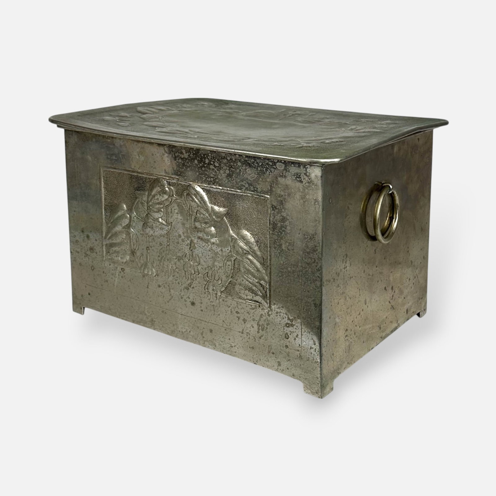 Margaret Gilmour (Attr.) Arts & Crafts Secessionist Glasgow School Hammered Metal Trunk: Ca. early 20thC. In need of polish. Minor surface discoloration, no breaks or repairs.