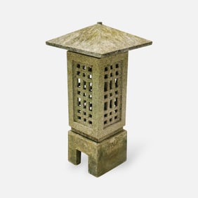 Japanese Arts & Crafts Carved Granite Stone Outdoor Rock Garden Lantern