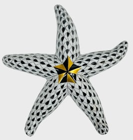 Fine HEREND First Edition Medium Starfish Black White Fishnet Porcelain Figurine 15533/VHNM