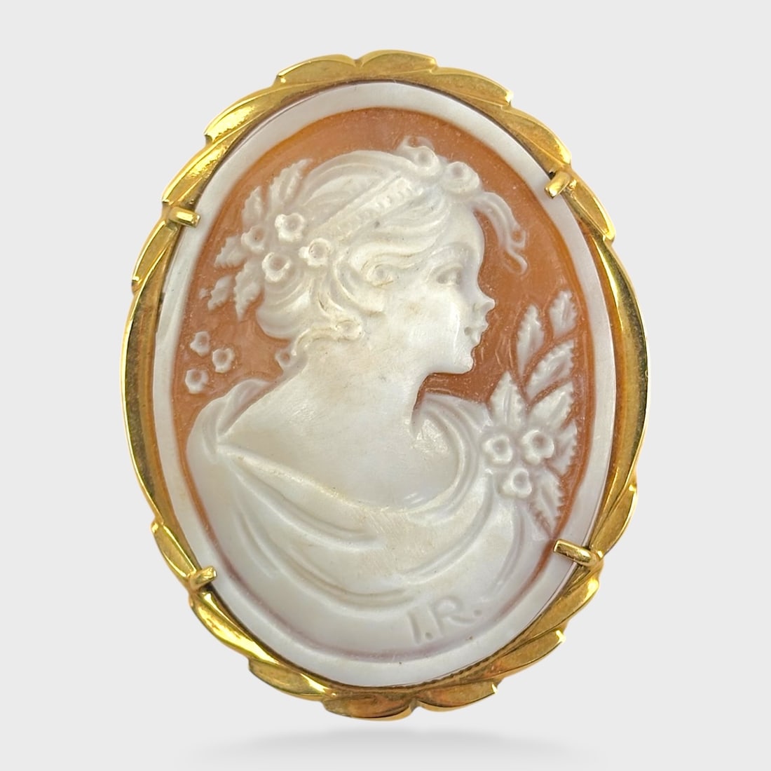 Fine 18K Yellow Gold Artist Signed Shell Cameo Pendant Brooch Pin (1 of 4)