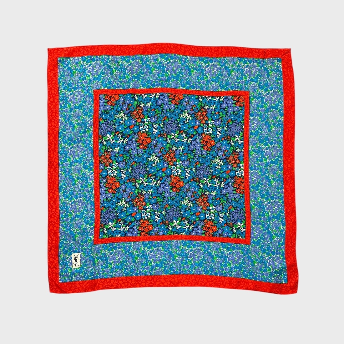 Vintage Yves Saint Laurent YSL Silk Scarf: Good Condition. We do not provide in-house shipping! We have a partnership with our local UPS Store which offers a simple pack and ship process, please see contact information below: Donald Camden UPS