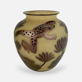 Phllis Polito for Zellique Studios Iridescent Cameo Art Glass Vase
