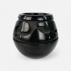 Virginia Ebelackor Santa Clara Native American Carved Blackware Pottery Vessel