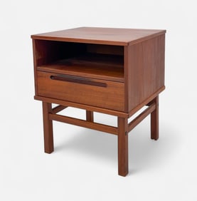 Torring Danish Modern MCM Teak Wood Nightstand Side Table