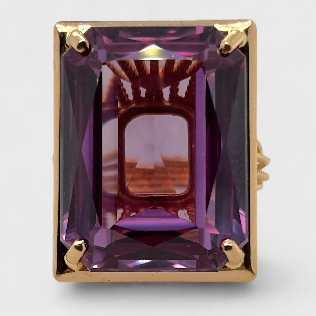 Fine 18K Yellow Gold Large Amethyst Cocktail Ring Size 7 (1 of 2)