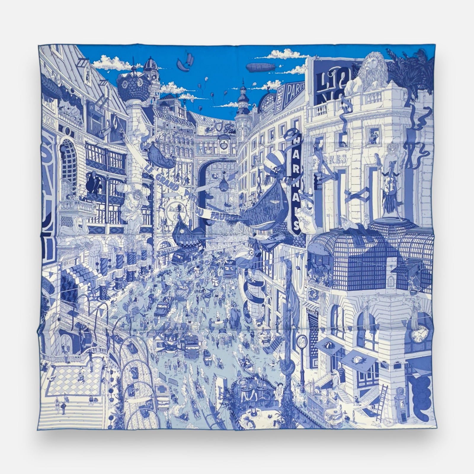 Vintage Heremes "Le Grand Prix" 90cm Silk Scarf: Very good condition.For shipping, please reach out to Donald Camden at UPS Store 4608 or elect for integrated shipping with LiveAuctioneers LiveShipping. Alternatively, reach out to one of our preferr