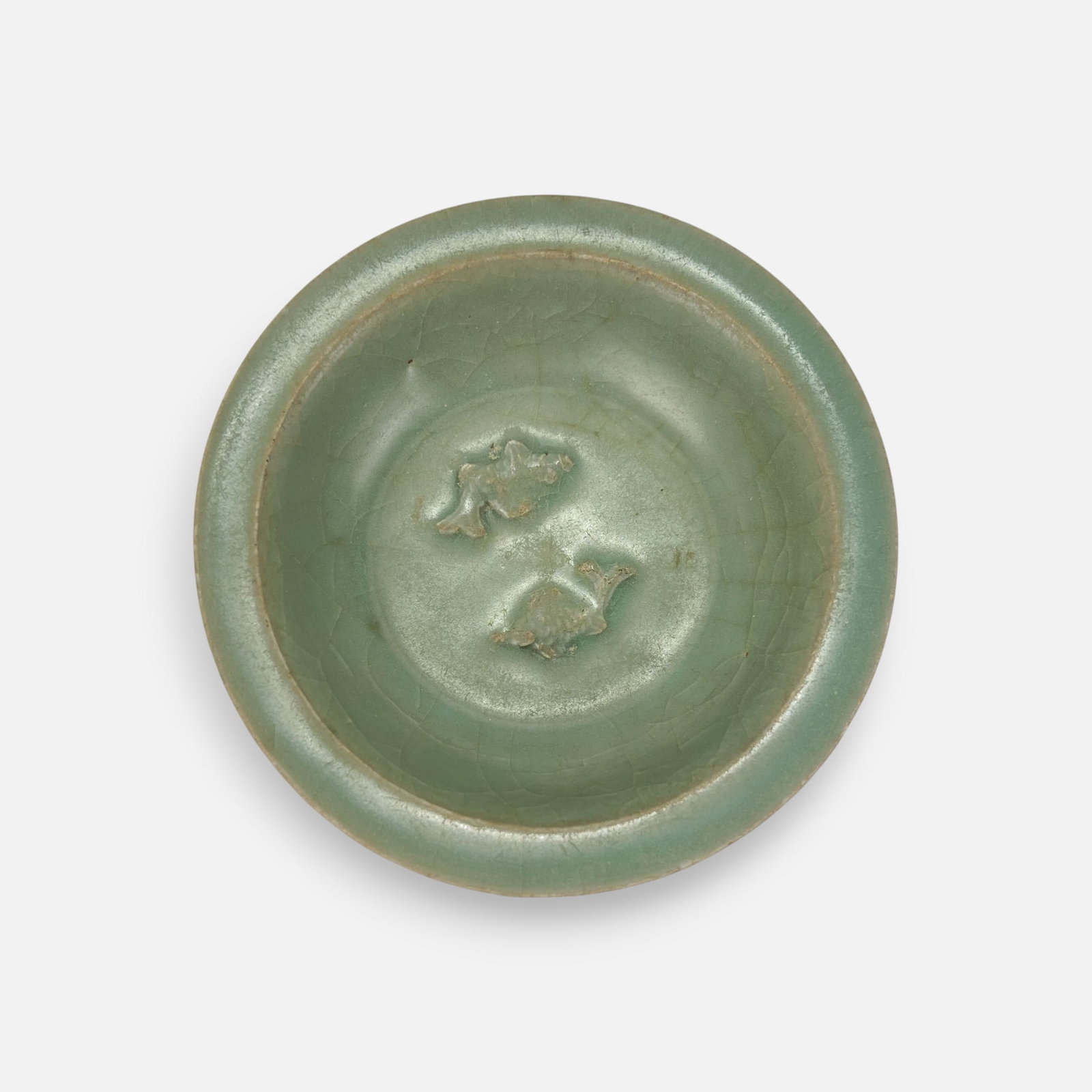 Antique Chinese Longquan Celadon Porcelain/Pottery Twin Fish Bowl: Good as shown, with minor age-appropriate wear. No chips, cracks, or repairs. For shipping, we highly recommend Donald Camden at UPS Store 4608. Alternatively, reach out to one of our preferred shippe