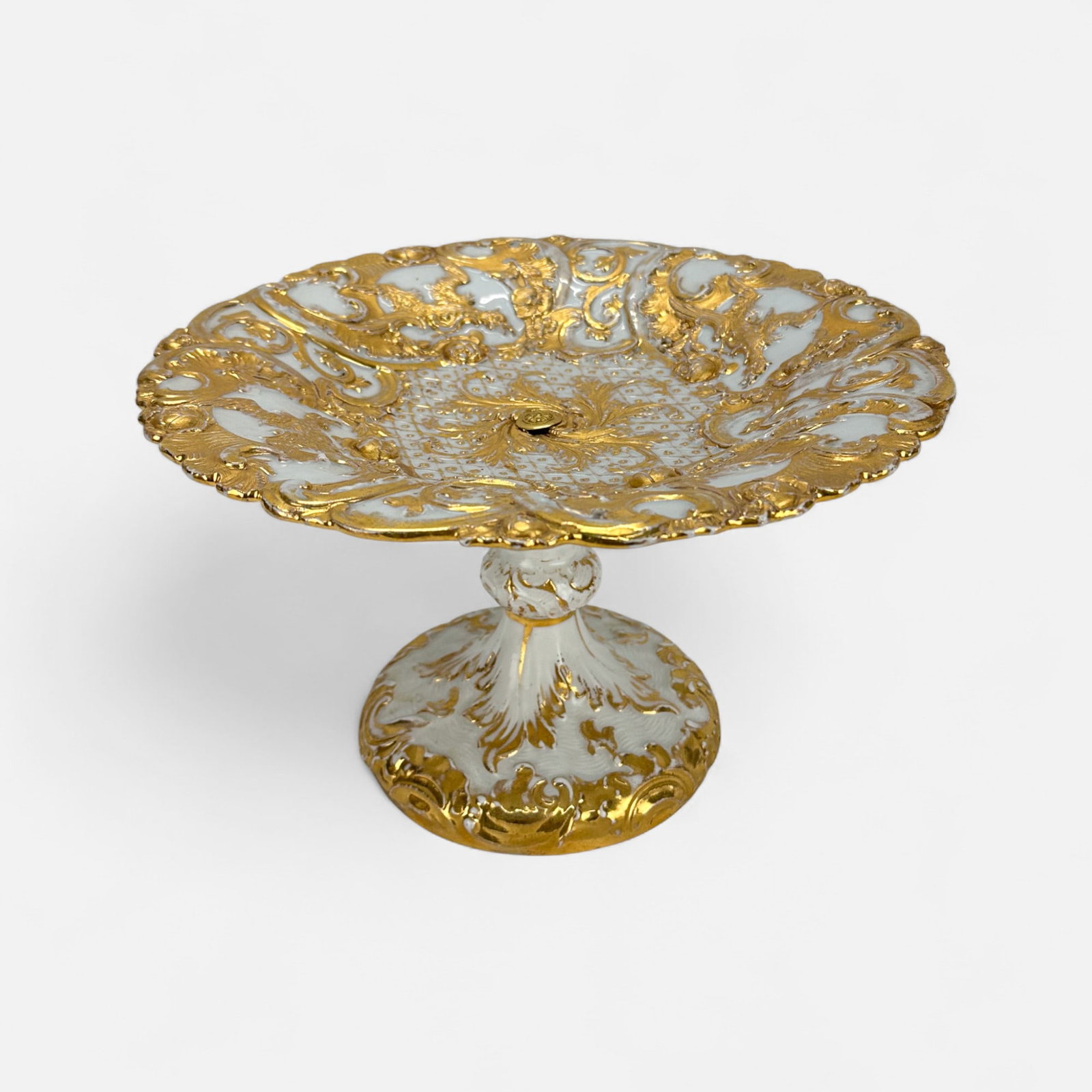 Antique Meissen Rococo Revival Gilt Porcelain Tazza Centerpiece: Ca. last quarter 19thC. Very Good condition, with minor age-appropriate surface gilt wear. No chips, cracks, or repairs. For shipping, we highly recommend Donald Camden at UPS Store 4608. Alternativel