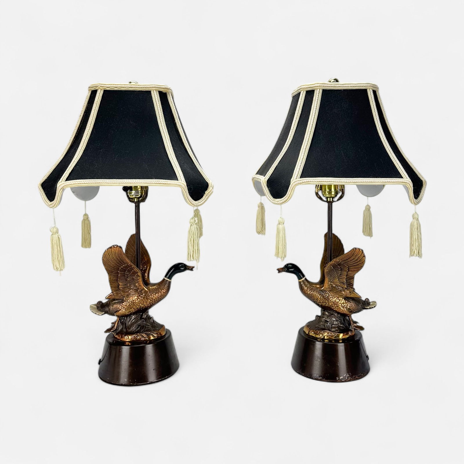 Pair Philadelphia Manufacturing Co. Mallard Duck Table Lamps (1 of 10)