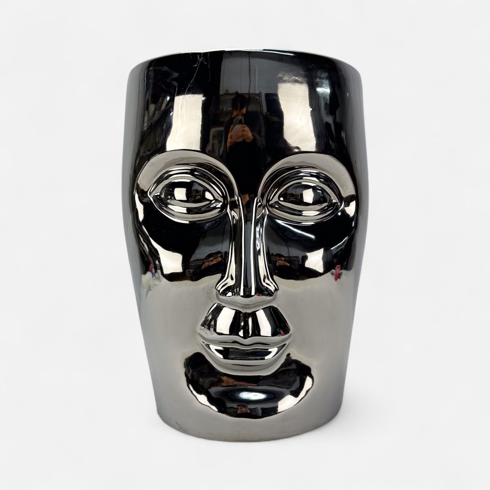 Philippe Starck (After) "Bronze Head" Silver Glaze Ceramic Garden Seat Stool: Apparently unmarked.For shipping, we highly recommend Donald Camden at UPS Store 4608. Alternatively, reach out to one of our preferred shippers listed at the link below or elect for LiveShipping in t